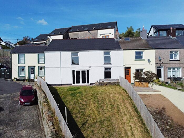4 Bedroom Cottage For Sale In Sunnybank, Llantrisant, CF72
