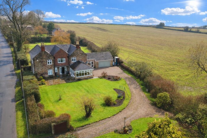 4 Bedroom Detached House For Sale In Greystones, Over Lane, Hazelwood, DE56