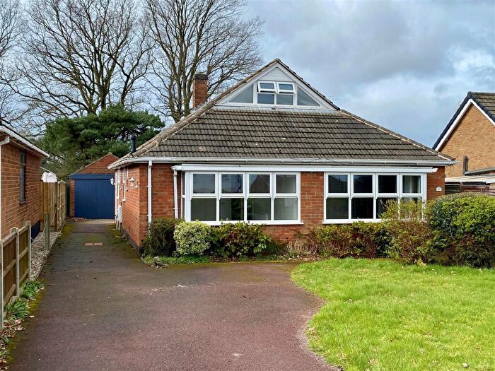 4 Bedroom Detached Bungalow For Sale In Spinney Road, Burbage, LE10