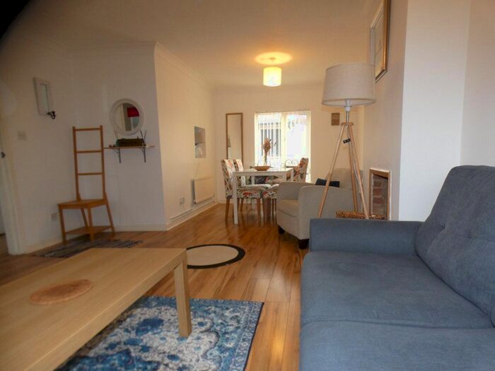 2 Bedroom Property To Rent In Castle Row, Cambridge, CB3