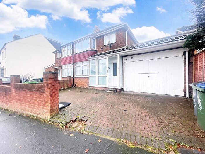 3 Bedroom House To Rent In Black Lake, West Bromwich, B70