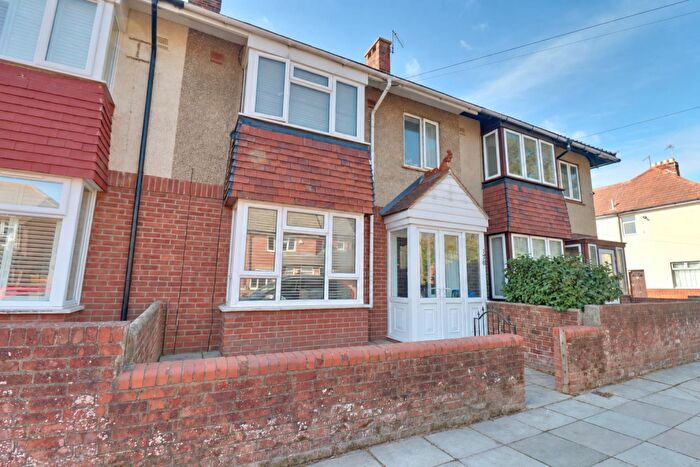 3 Bedroom Terraced House To Rent In Locksway Road, Southsea, PO4