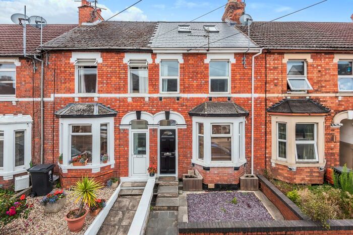 3 Bedroom Terraced House To Rent In Dixon Street, SN1