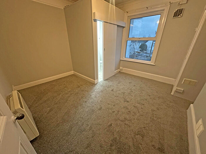 1 Bedroom Flat To Rent In Southdown Road, Shoreham-by-Sea, BN43