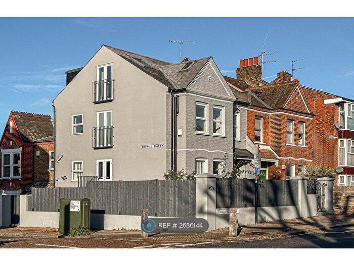 3 Bedroom Flat To Rent In Earlsfield Road, London, SW18