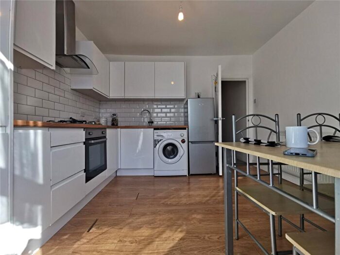 2 Bedroom Apartment To Rent In Roundwood Road, London, NW10