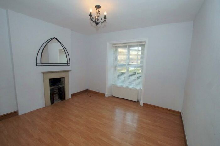 2 Bedroom Terraced House To Rent In **Wood Burner** High St East, Glossop, SK13