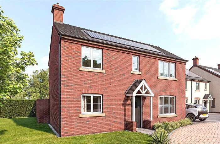 3 Bedroom Detached House For Sale In Shuttington, Tamworth, B79