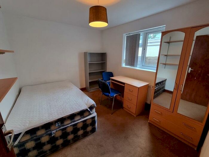 8 Bedroom Semi Detached House To Rent In Alton Road, Birmingham, B29