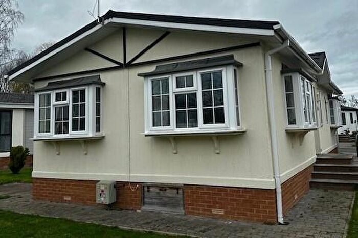 2 Bedroom Park Home For Sale In Prestige Homeseeker Reprise, Ainmoor Grange Country Park, Stretton, Alfreton, Derbyshire, DE55