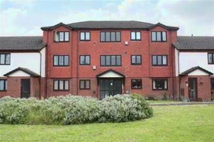 2 Bedroom Flat To Rent In Tate Mews, Old Redbridge, SO15