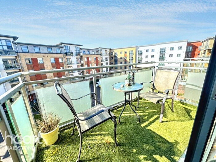 2 Bedroom Apartment For Sale In Hart Street, Maidstone, ME16