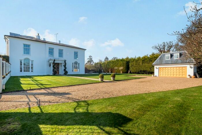 4 Bedroom Detached House For Sale In Woodhill House, Kentish Lane, Hertfordshire, AL9