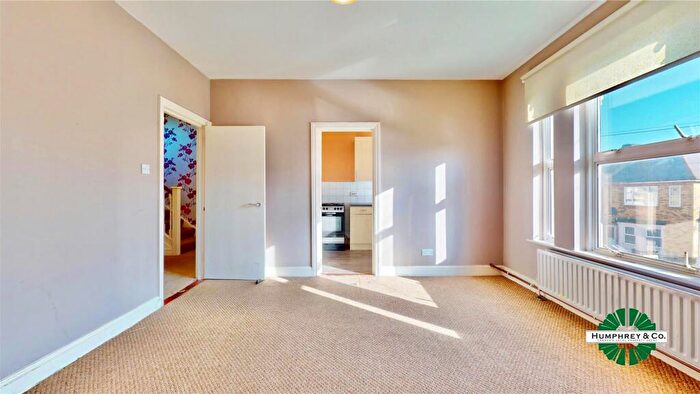 2 Bedroom Flat To Rent In Goldsmith Road, London, E17