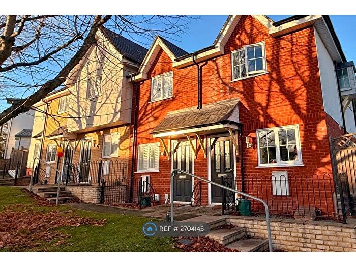 2 Bedroom Terraced House To Rent In Chantry Way, Billericay, CM11