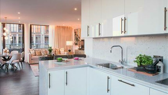 2 Bedroom Flat To Rent In Charles Clowes Walk, SW11