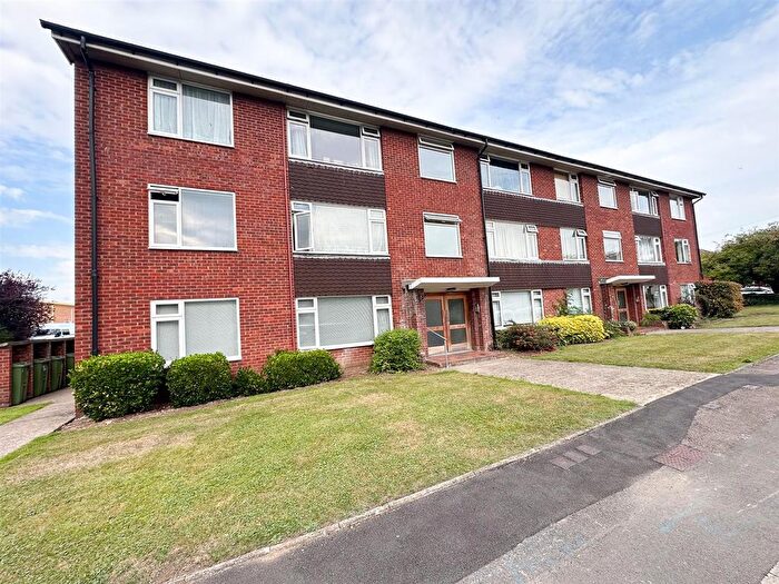2 Bedroom Flat To Rent In Sterling Court, Cheltenham, GL51