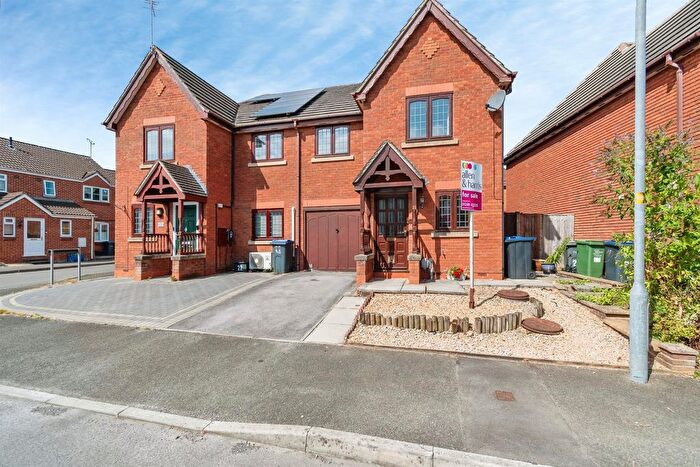 3 Bedroom Semi-detached House For Sale In Balmoral Close, Chippenham, SN14