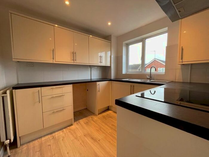 3 Bedroom Town House To Rent In Middlefield Road, Sawtry, Huntingdon PE28