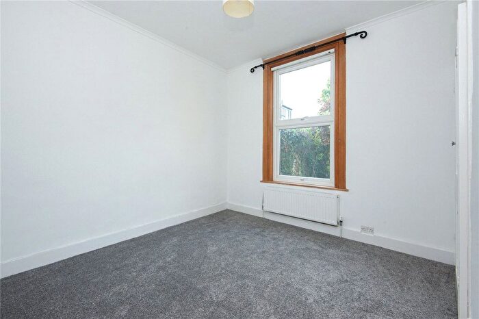 2 Bedroom Flat For Sale In Markhouse Road, Walthamstow, London, E17