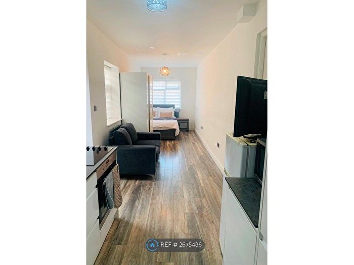 Studio To Rent In The Fairway, Uxbridge, UB10