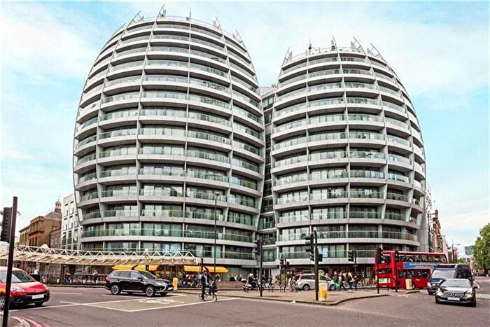 2 Bedroom Flat For Sale In Bezier Apartments, City Road, Old Street, London, EC1Y