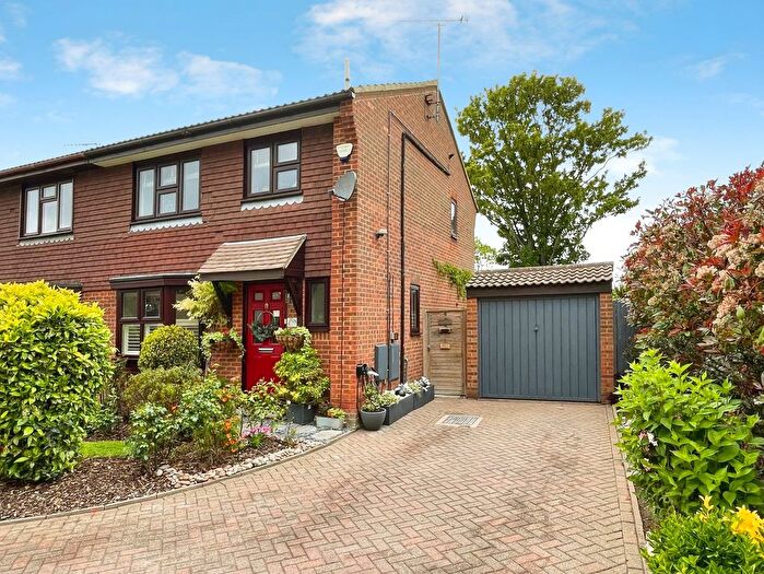 3 Bedroom Semi-Detached House For Sale In Barrington Crescent, Birchington, CT7