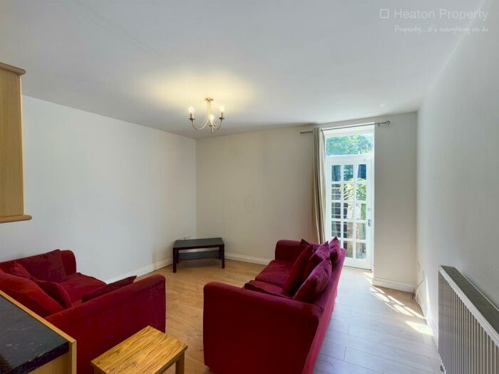 3 Bedroom Apartment To Rent In Ground Floor Flat, Osborne Terrace, Jesmond, Newcastle Upon Tyne, Tyne And Wear, NE2