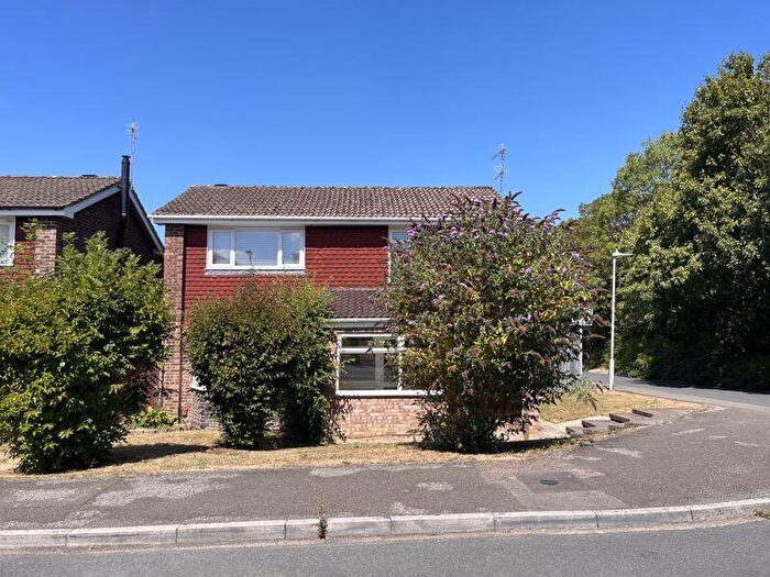 4 Bedroom Detached House To Rent In Millfields, Hucclecote, Gloucester, GL3