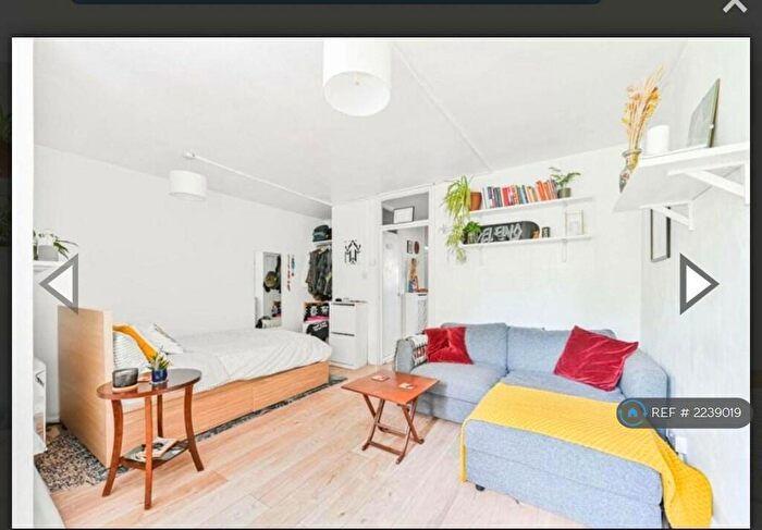 Studio To Rent In Fern Court, London, SE14