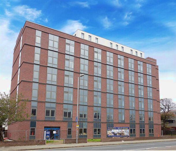 2 Bedroom Apartment To Rent In Crosby Gardens, Crosby Road North, Waterloo, Liverpool, L22