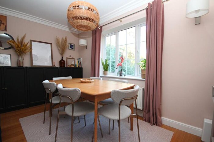 2 Bedroom Apartment For Sale In Warren Road, Alum Chine, BH4