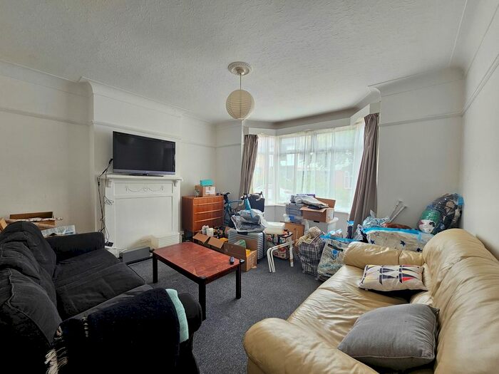 3 Bedroom End Of Terrace House To Rent In Leopold Road, East Finchley, N2