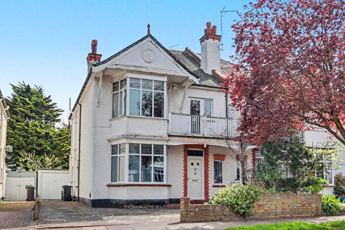 5 Bedroom Semi-Detached House For Sale In Clieveden Road, Thorpe Bay, SS1