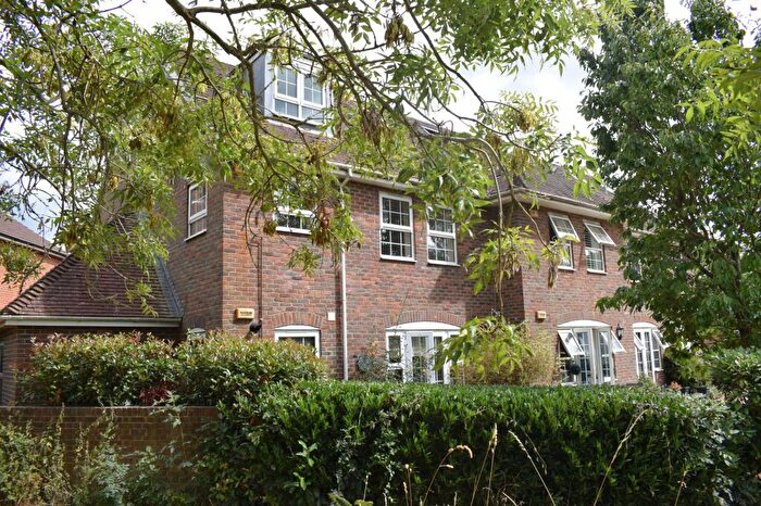 2 Bedroom Flat For Sale In Reigate Road, Burgh Heath, KT20