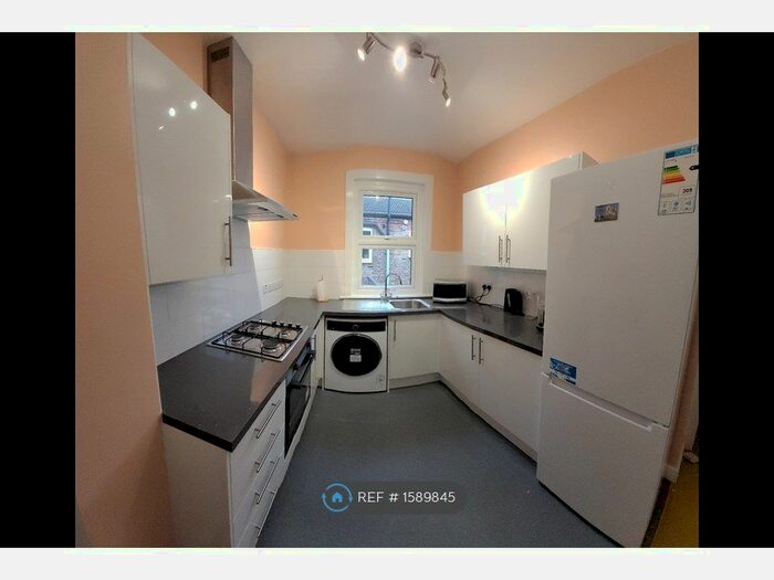 2 Bedroom Maisonette To Rent In Blyth Road, London, E17
