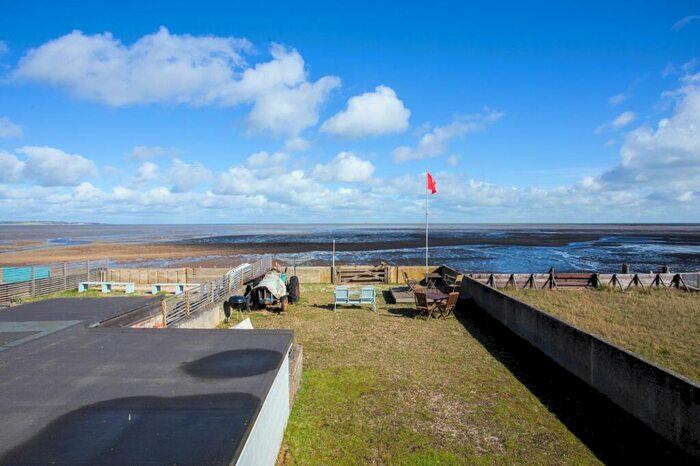 3 Bedroom Detached House For Sale In Faversham Road, Seasalter, CT5