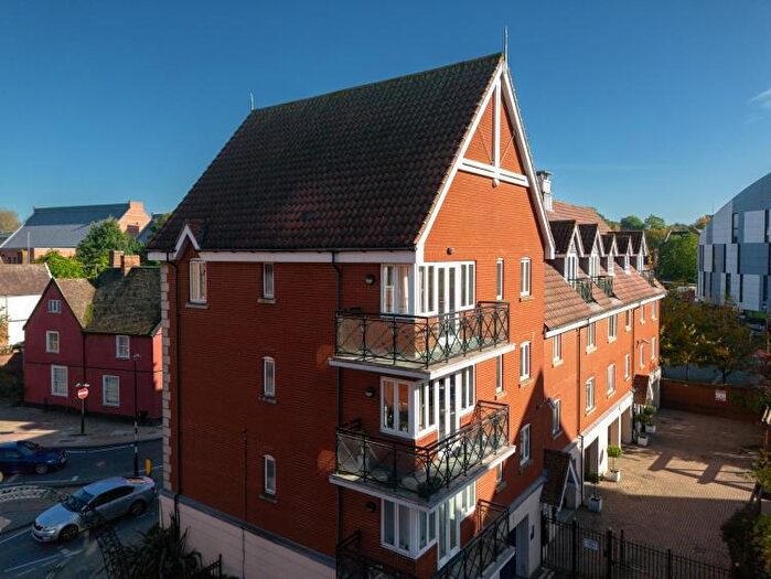 2 Bedroom Apartment For Sale In Neptune Square, Ipswich, IP4