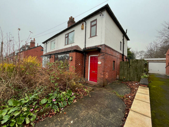 3 Bedroom Semi-Detached House To Rent In Ash Road, Leeds, LS6