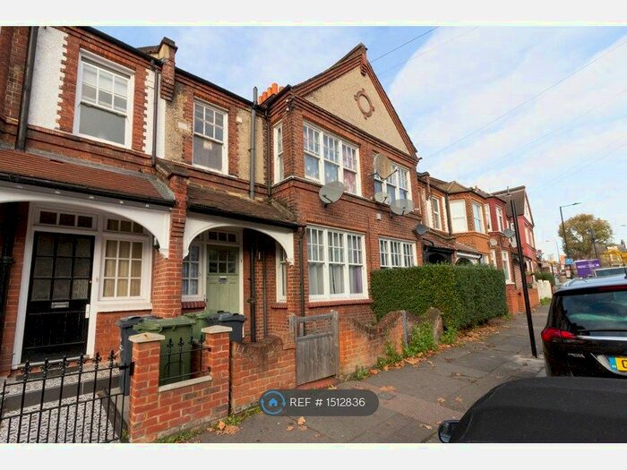 1 Bedroom Flat To Rent In Babington Road, London, SW16