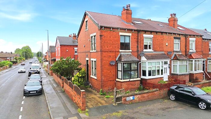 3 Bedroom End Of Terrace House For Sale In Haigh Avenue, Leeds, LS26