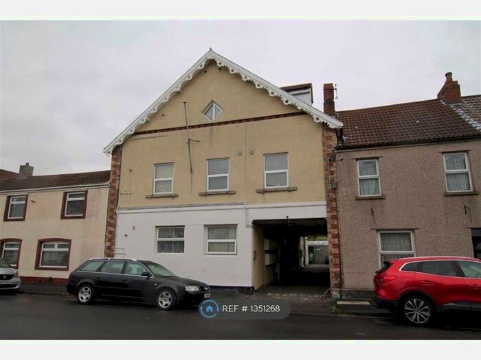 1 Bedroom Flat To Rent In Meadow Street, Avonmouth, Bristol, BS11