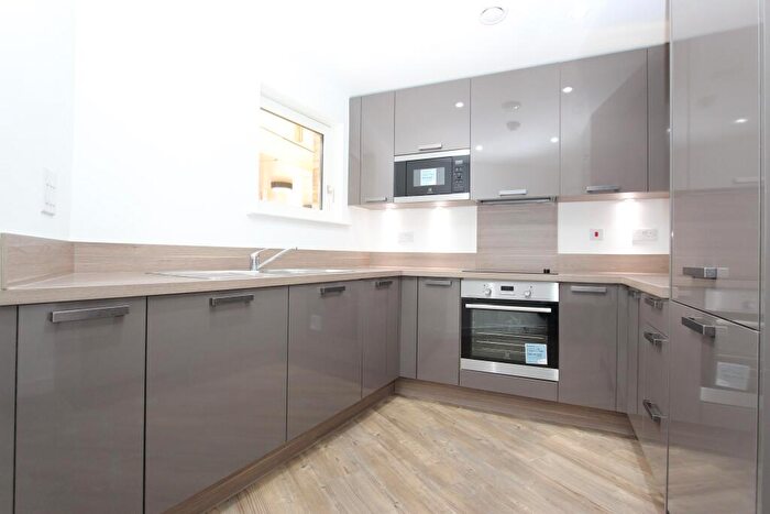 1 Bedroom Apartment To Rent In Blondin Way, London, Greater London, SE16