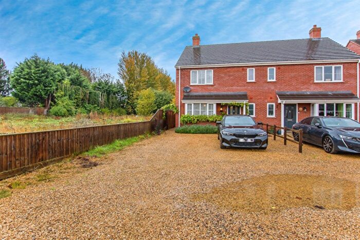 3 Bedroom Semi Detached House For Sale In Smeeth Road, Marshland St. James, Wisbech, PE14