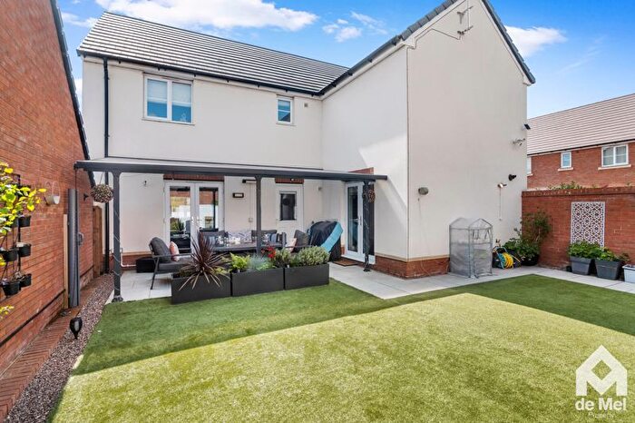 4 Bedroom Detached House For Sale In Court Farm Close, Pamington, Tewkesbury, GL20