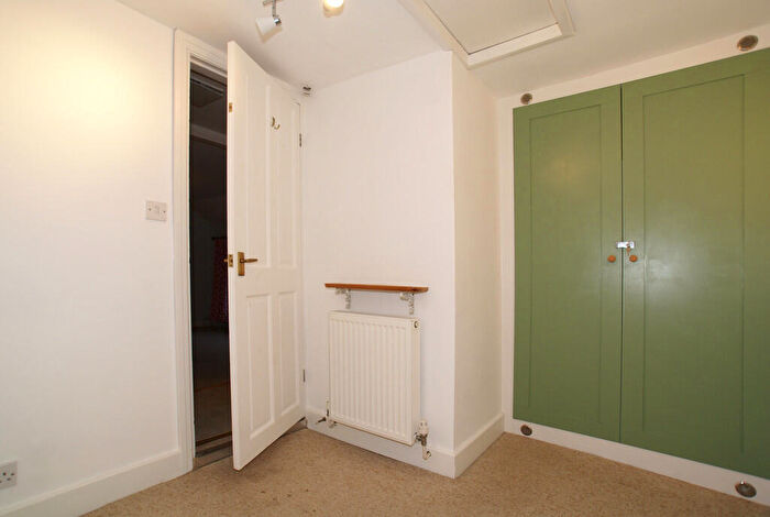 2 Bedroom End Of Terrace House To Rent In Bankside, Youlgrave, DE45
