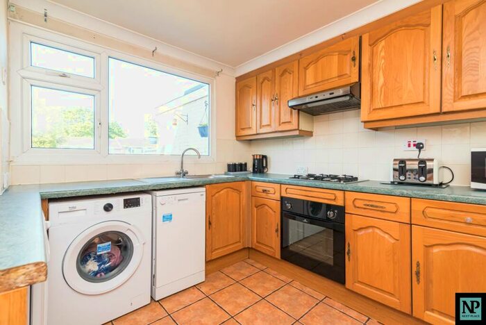 3 Bedroom Terraced House For Sale In Hamble, Tamworth, B77