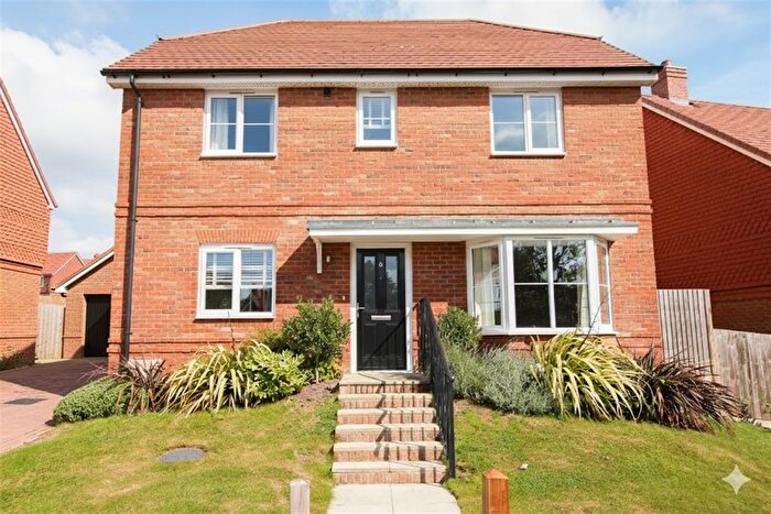 4 Bedroom Detached House For Sale In Bluebell Way, TN6