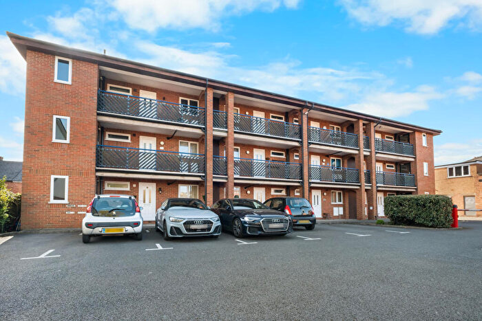 1 Bedroom Flat For Sale In Osnor Court, Stoke Road, Bromsgrove, B60