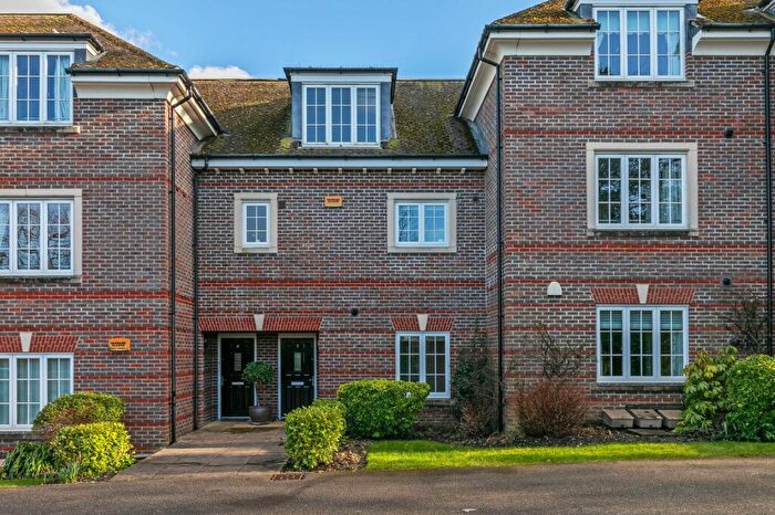 2 Bedroom Flat For Sale In Chilbolton Avenue, Winchester, SO22